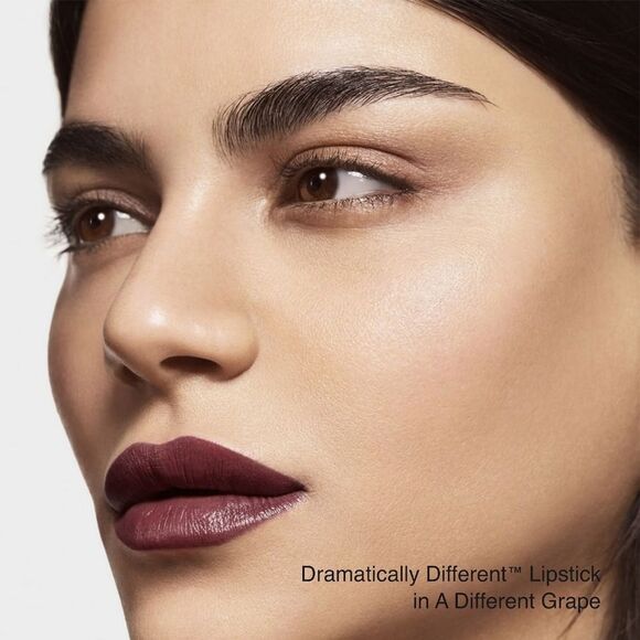 CLINIQUE Dramatically Different Shaping Lip A Different Grape (DEEP BERRY) - Picture 5 of 12